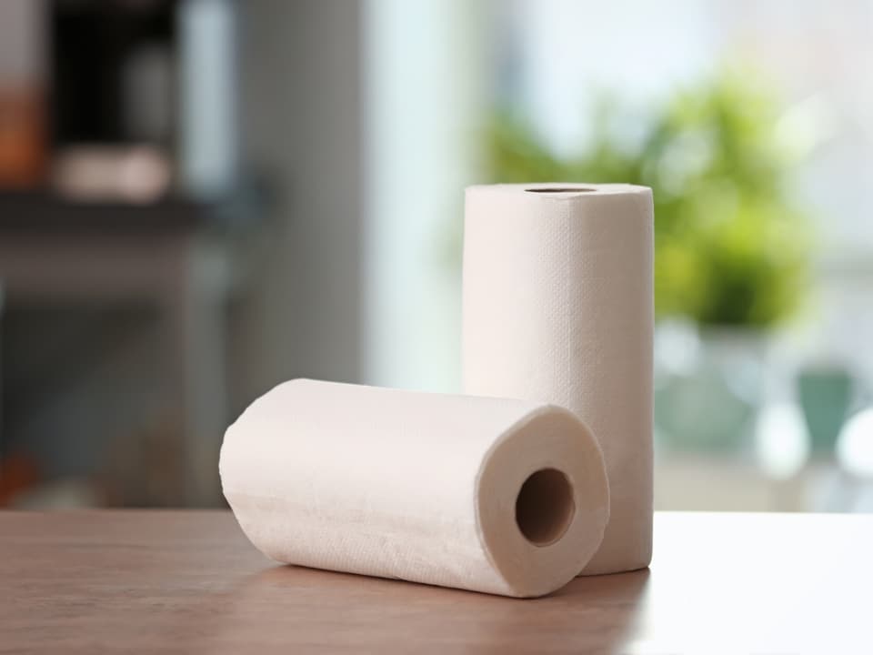 Papel Toalha em um fundo desfocado.