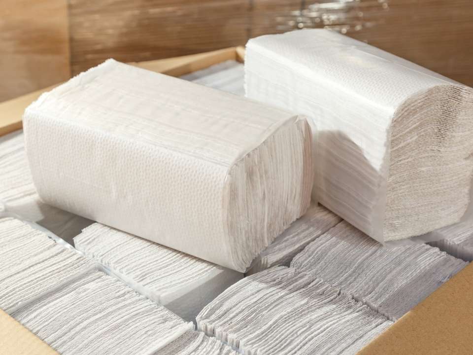 Papel Toalha Interfolhado 100% celulose.